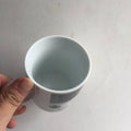 Tasse gamer magique, café chaud en action
