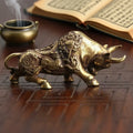 Statuette taureau en laiton doré porte-bonheur — décoration bureau — Déco Dorée